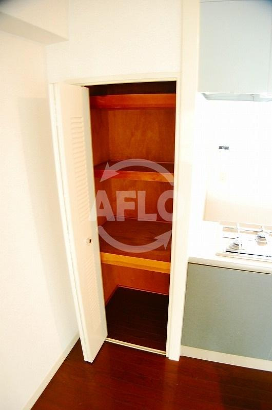 ヴェスタ堀江のキッチン|ヴェスタ堀江　キッチン収納スペース