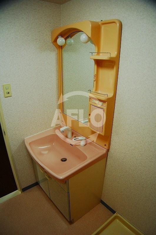 ヴェスタ堀江の独立洗面台|ヴェスタ堀江　独立洗面台