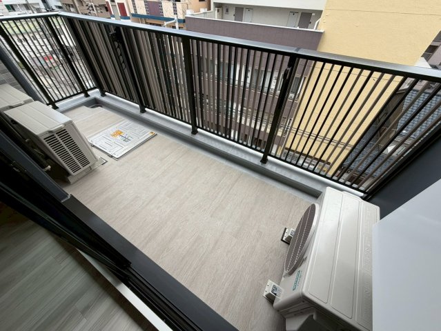 ルフォンプログレ南森町のバルコニー