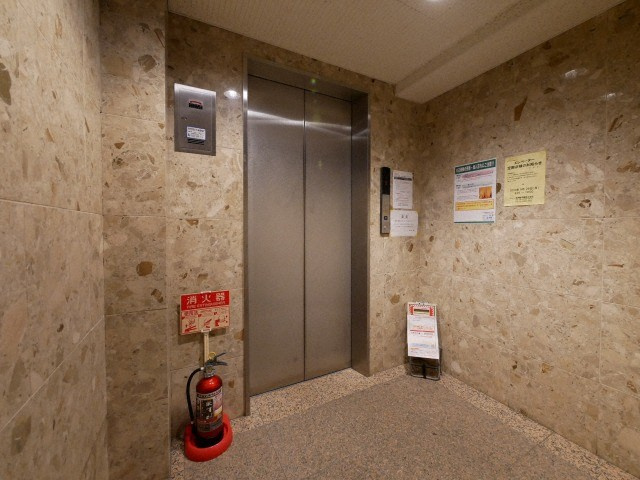 大阪市西区新町１丁目の賃貸マンションのロビー