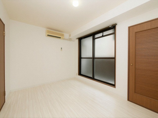 大阪市西区新町１丁目の賃貸マンションの居間・リビング