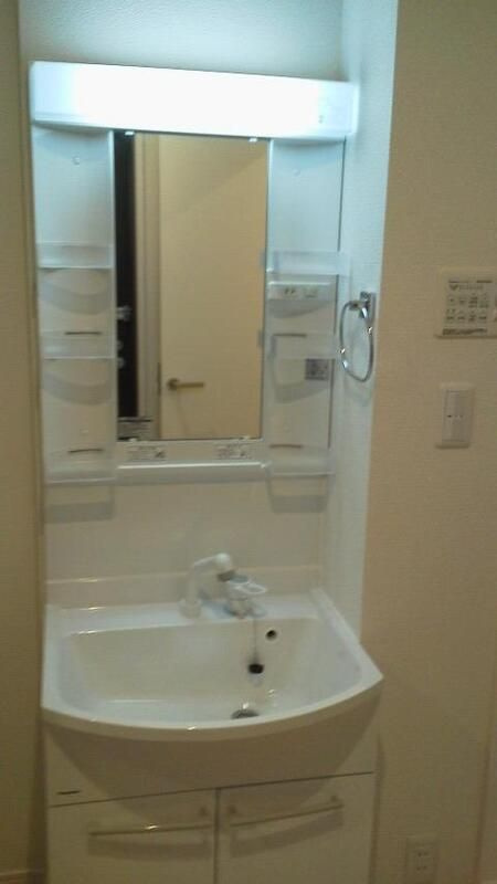 Piara本郷の独立洗面台