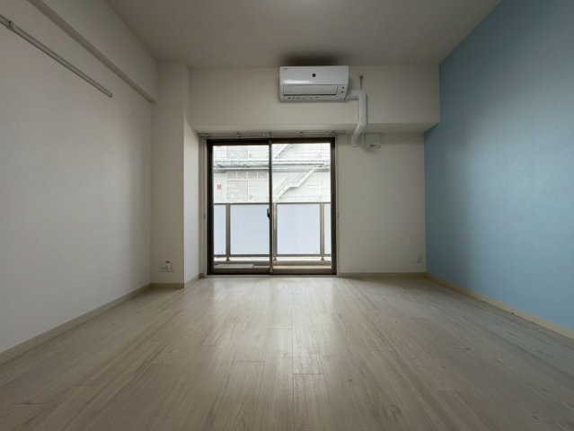 REXIA Shin Umeda DUOの洋室