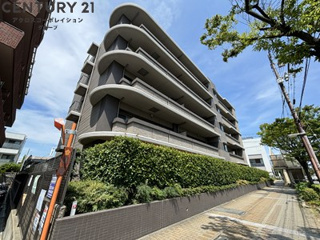 オートロック付きで外部からの出入りがなく安心です