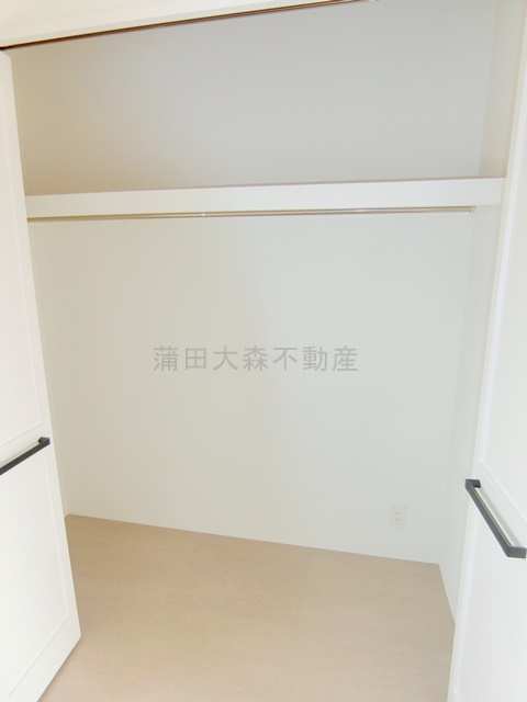 西蒲田4丁目戸建の収納|洋室の収納