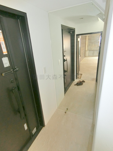 西蒲田4丁目戸建の玄関