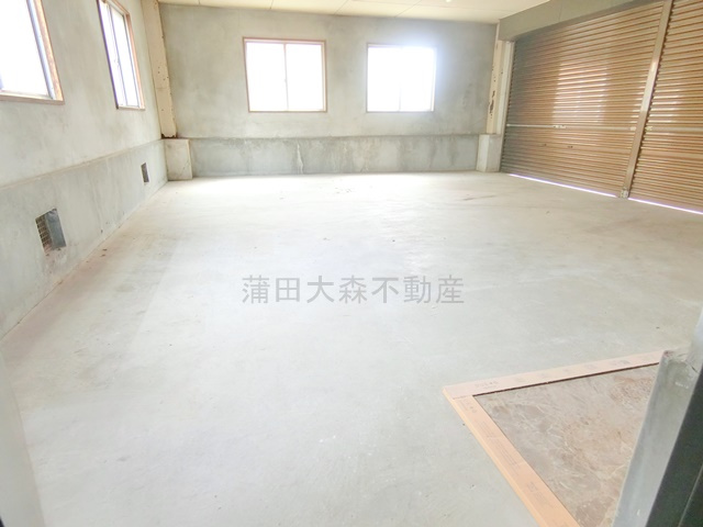 西蒲田4丁目戸建の駐車場