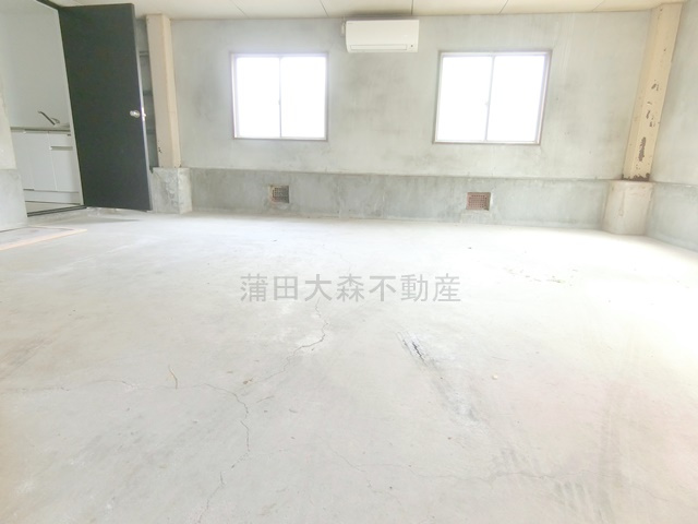 西蒲田4丁目戸建の駐車場