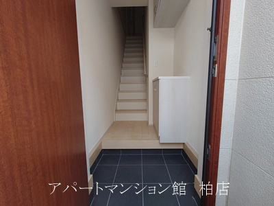 リーブルファイン柏高田の玄関