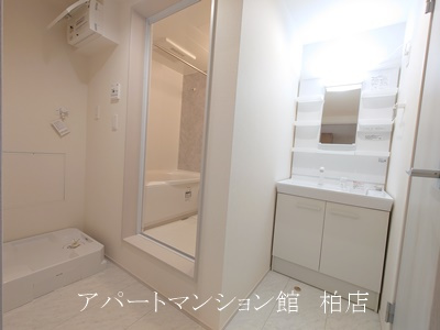 リーブルファイン柏高田の洗面所