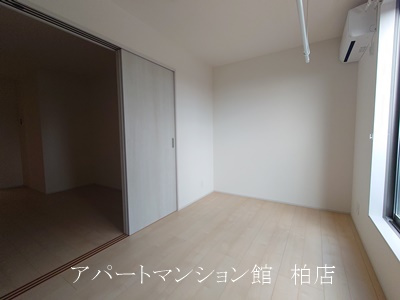 リーブルファイン柏高田の洋室