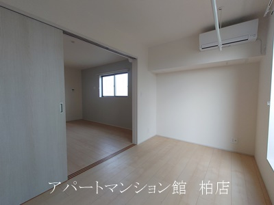 リーブルファイン柏高田の洋室