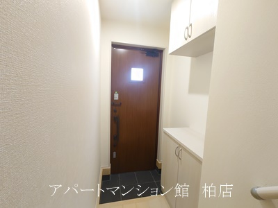 リーブルファイン柏高田の玄関