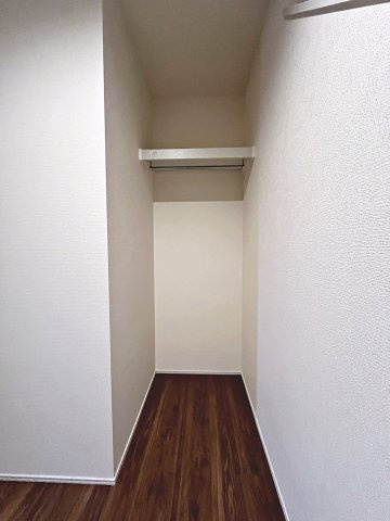 新築戸建・新築建売　福島市渡利舟場　渡利小・渡利中の収納|廊下収納はアウターなどの収納に便利！扉のない見せる収納です！