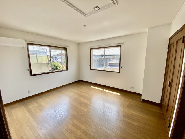 本山北町４丁目貸家
