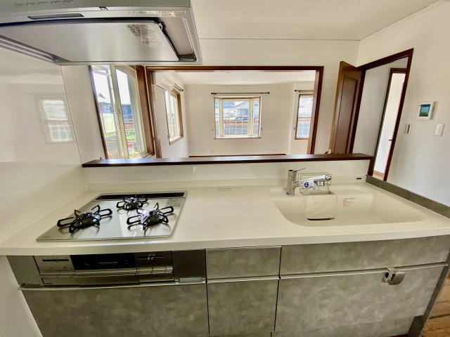 本山北町４丁目貸家のキッチン|コンパクトなキッチンで掃除もラクラク