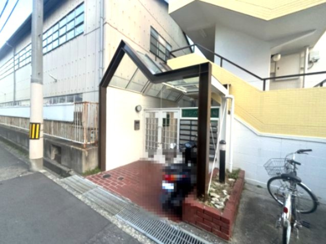 リッジヴィラ魚崎のエントランス