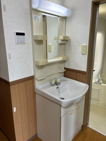 ハレイーストの洗面所