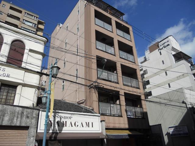 シャルマンビルの外観