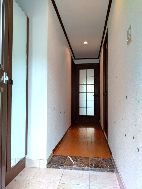 ジャルダン上ヶ原壱番館の玄関