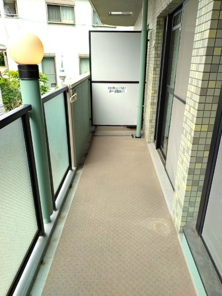 ジャルダン上ヶ原壱番館のバルコニー