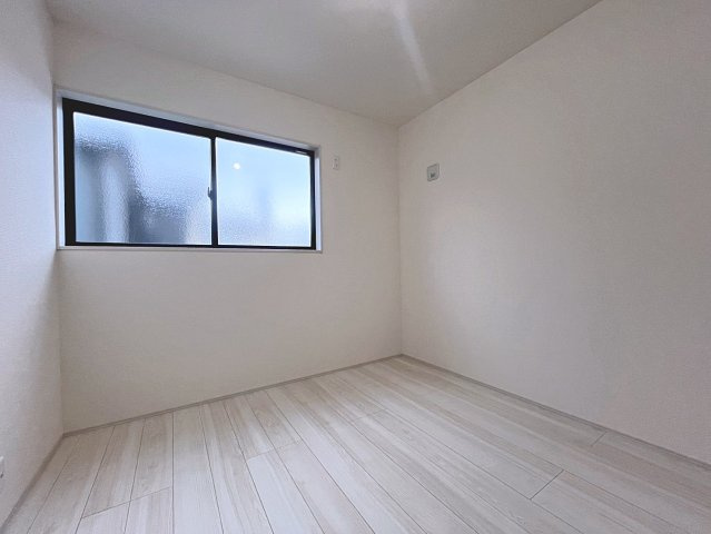 新築戸建・新築建売　福島市渡利舟場　渡利小・渡利中の洋室|5.2帖の洋室はコンパクトなので空調効率が高く過ごしやすいプライベートルーム！