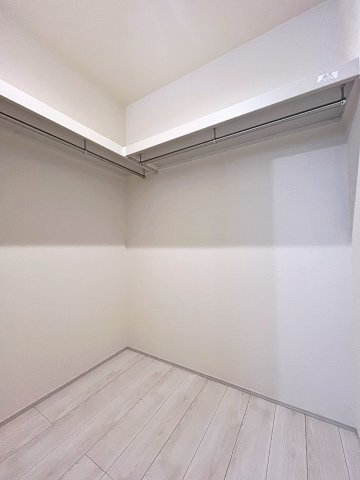 新築戸建・新築建売　福島市渡利舟場　渡利小・渡利中の収納|WICはハンガーパイプがついているので衣類がきれいに整理整頓できます！