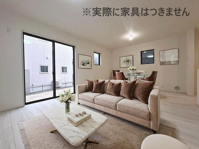 新築戸建・新築建売　福島市渡利舟場　渡利小・渡利中の居間・リビング|画像はバーチャルホームステージングの加工による演出で、実際の家具は付きません。