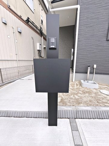 新築戸建・新築建売　福島市渡利舟場　渡利小・渡利中の玄関|モニター付きインターホンで訪問者を確認できるので、防犯対策やプライバシー保護など安心です！