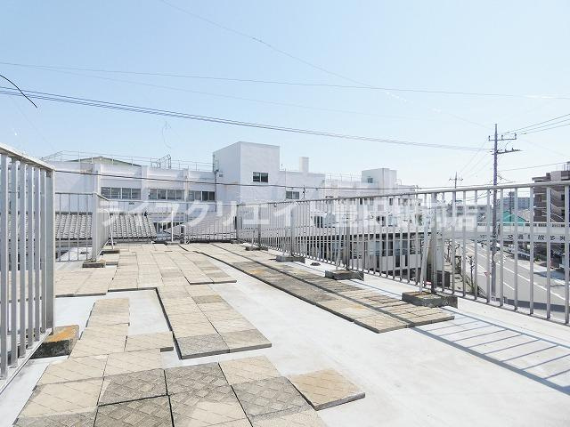 日野市日野台ヘーベルハウスのバルコニー|屋上です。バルコニーは別にあります。