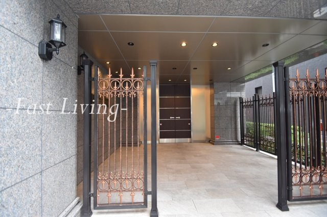 グランパレス東京八重洲アベニューの外観