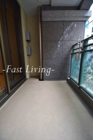 グランパレス東京八重洲アベニューのバルコニー