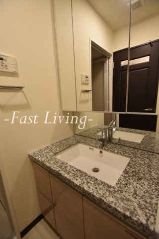 グランパレス東京八重洲アベニューの洗面所