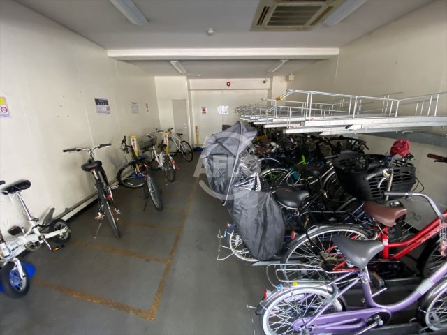 ヴェスタ堀江のその他共用部分|ヴェスタ堀江　駐輪場