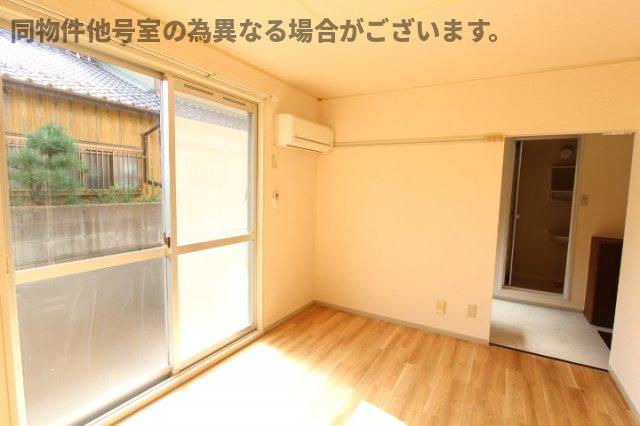 ファミール堀部Ⅳの居間・リビング|リビングです