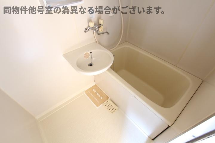 ファミール堀部Ⅳの浴室|お風呂です