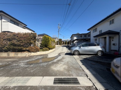 【前面道路含む現地写真】 | 茅野市玉川　屋根裏有3LDK