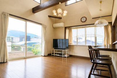 【居間・リビング】 | 茅野市玉川　屋根裏有3LDK