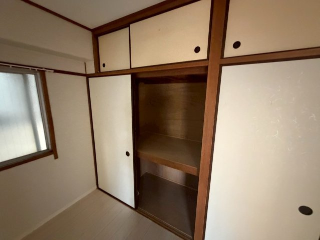 川元ビルの収納