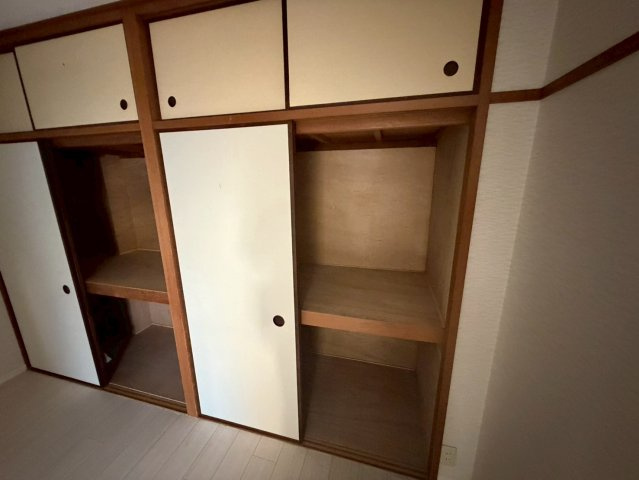 川元ビルの収納