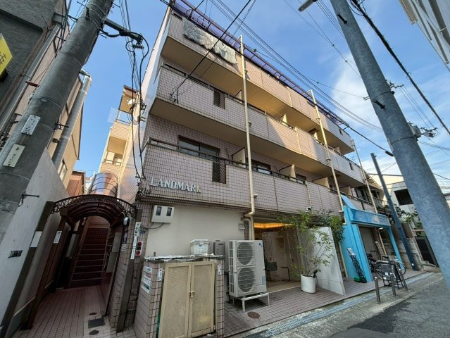 ランドマークの外観