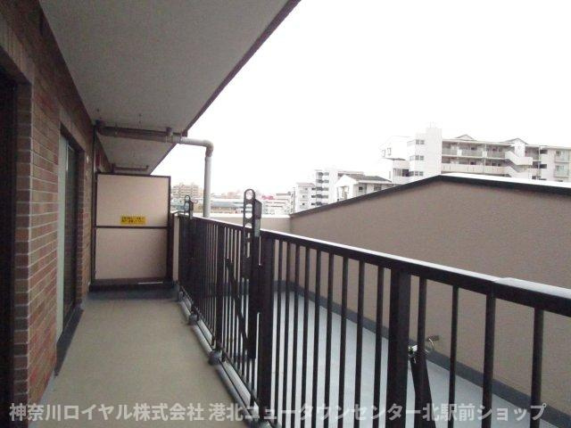 【バルコニー】