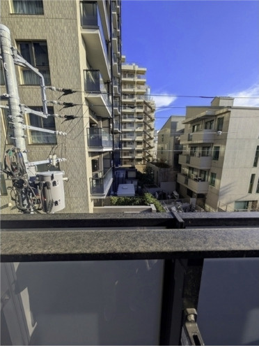 ザ・パークワンズ渋谷本町のバルコニー