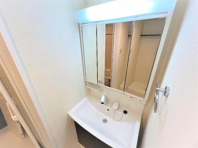 ジュリアの洗面所|洗髪洗面化粧台