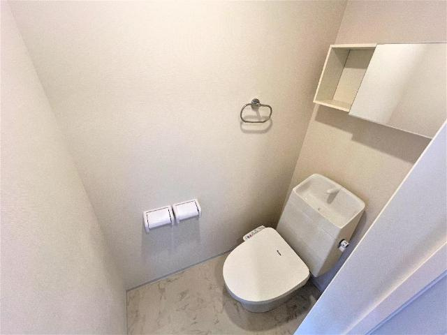 ジュリアのトイレ|トイレ