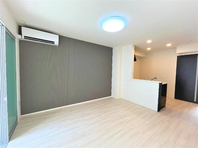 ジュリアの居間・リビング|リビング