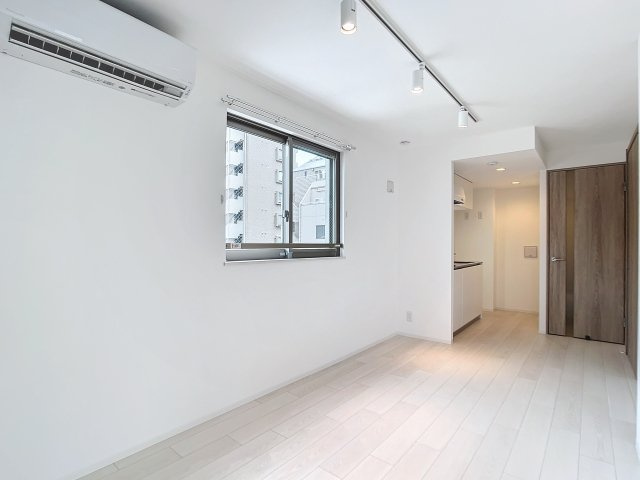 Ruygo神楽坂の居間・リビング