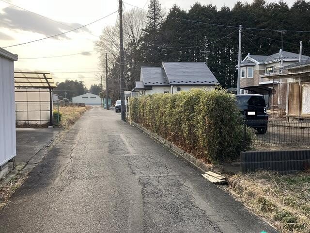 宇都宮市上金井町　248.36㎡　売地の周辺|南側接道は幅員４．２ｍ