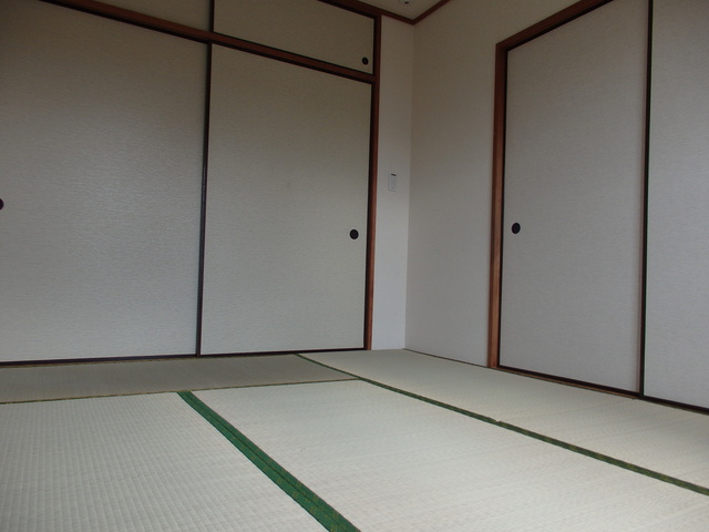 エスポワール三鷹の和室