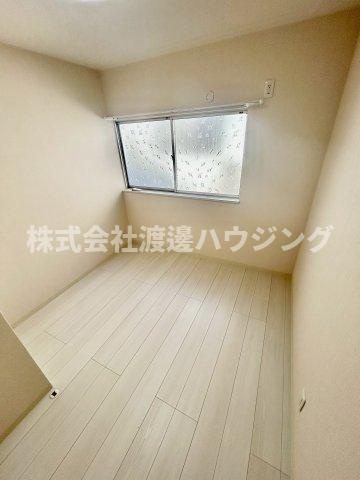 大阪市旭区高殿６丁目のテラスの洋室